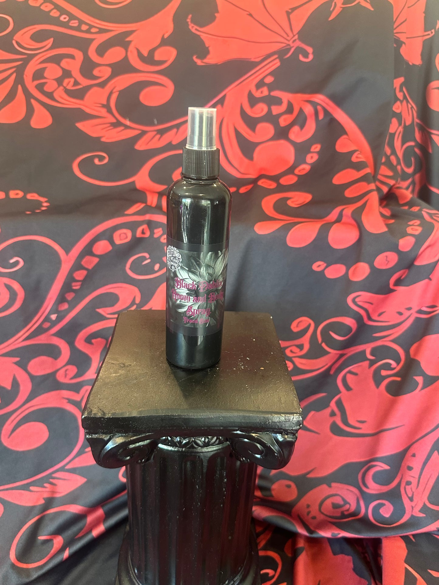 Black Dahlia room and body spray 16 oz