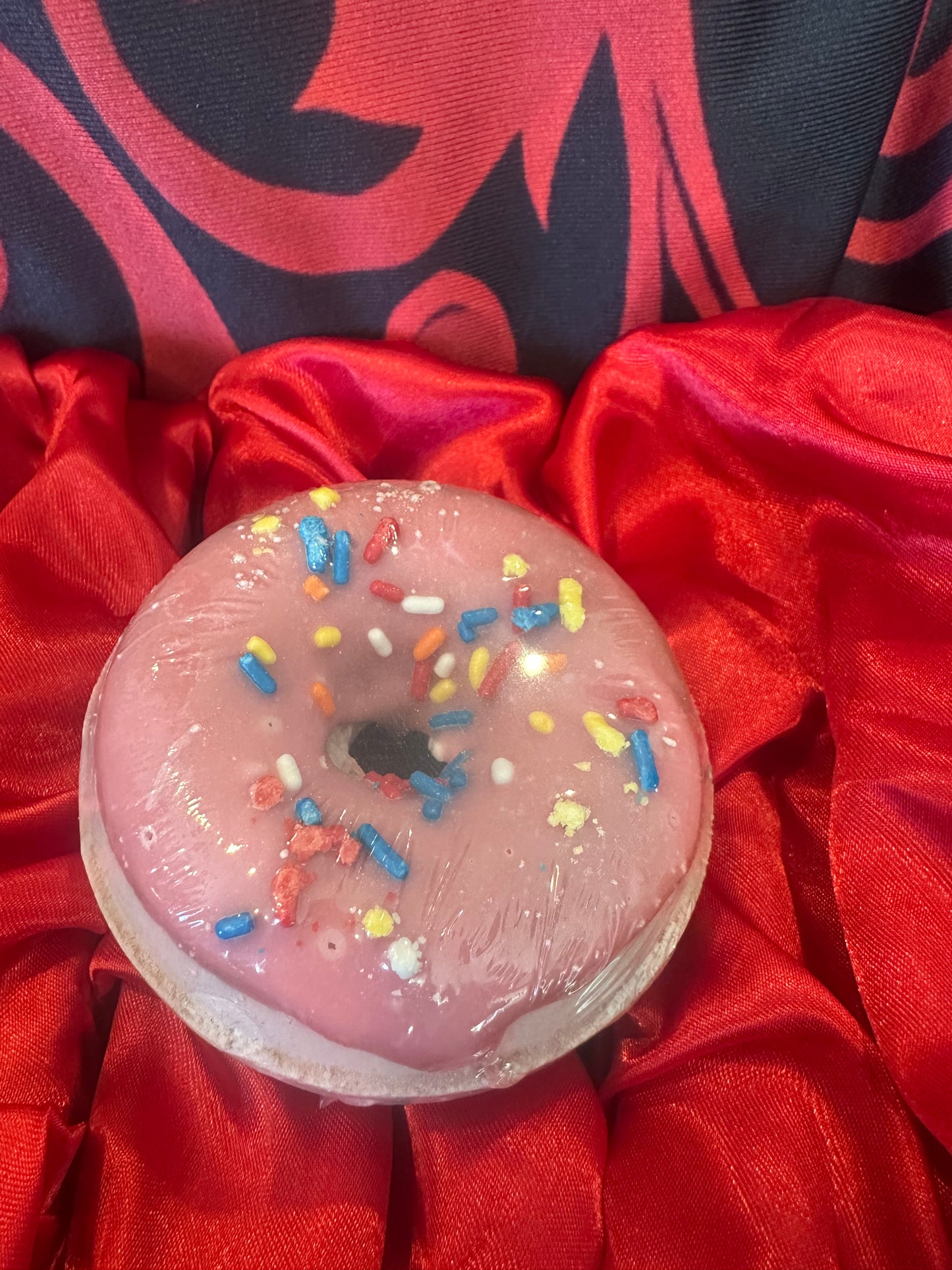 Doughnut bath bomb
